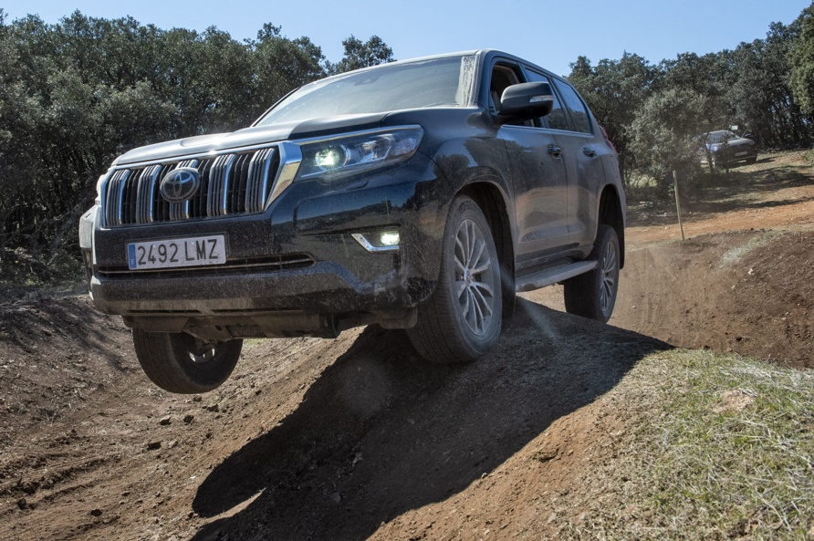 TOYOTA LAND CRUISER 