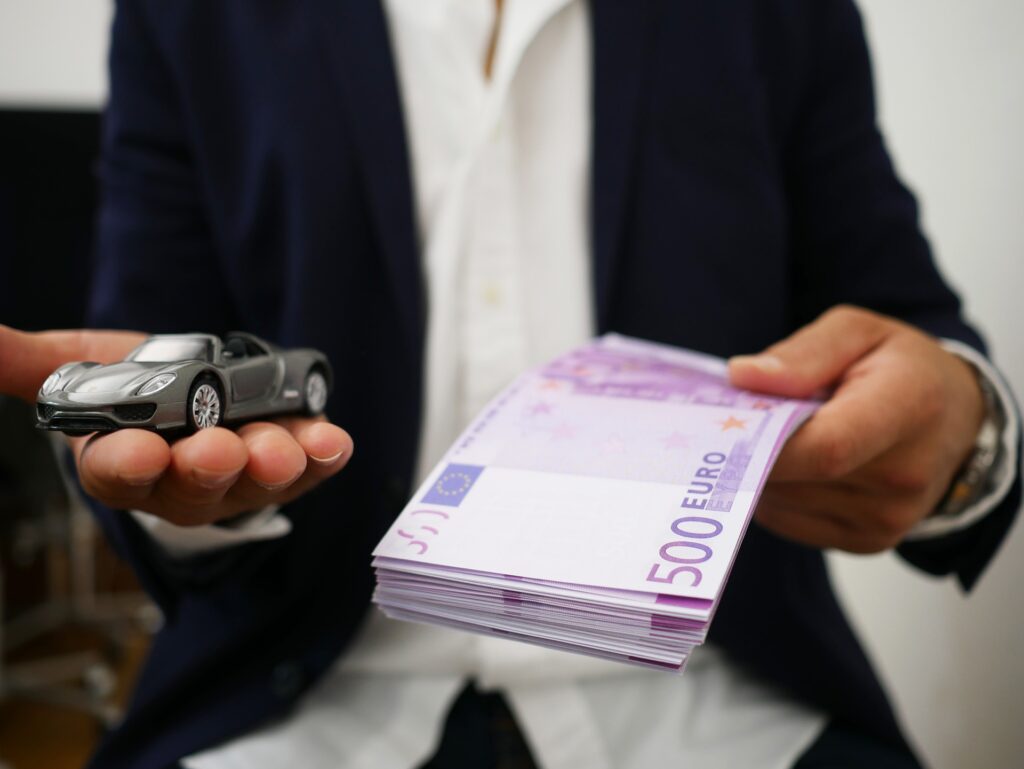 Comprar coche nuevo, ¿qué opciones de financiación existen?