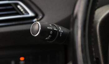 Peugeot 308 Active Pack 1.5 BlueHDi 130CV lleno