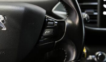 Peugeot 308 Active Pack 1.5 BlueHDi 130CV lleno