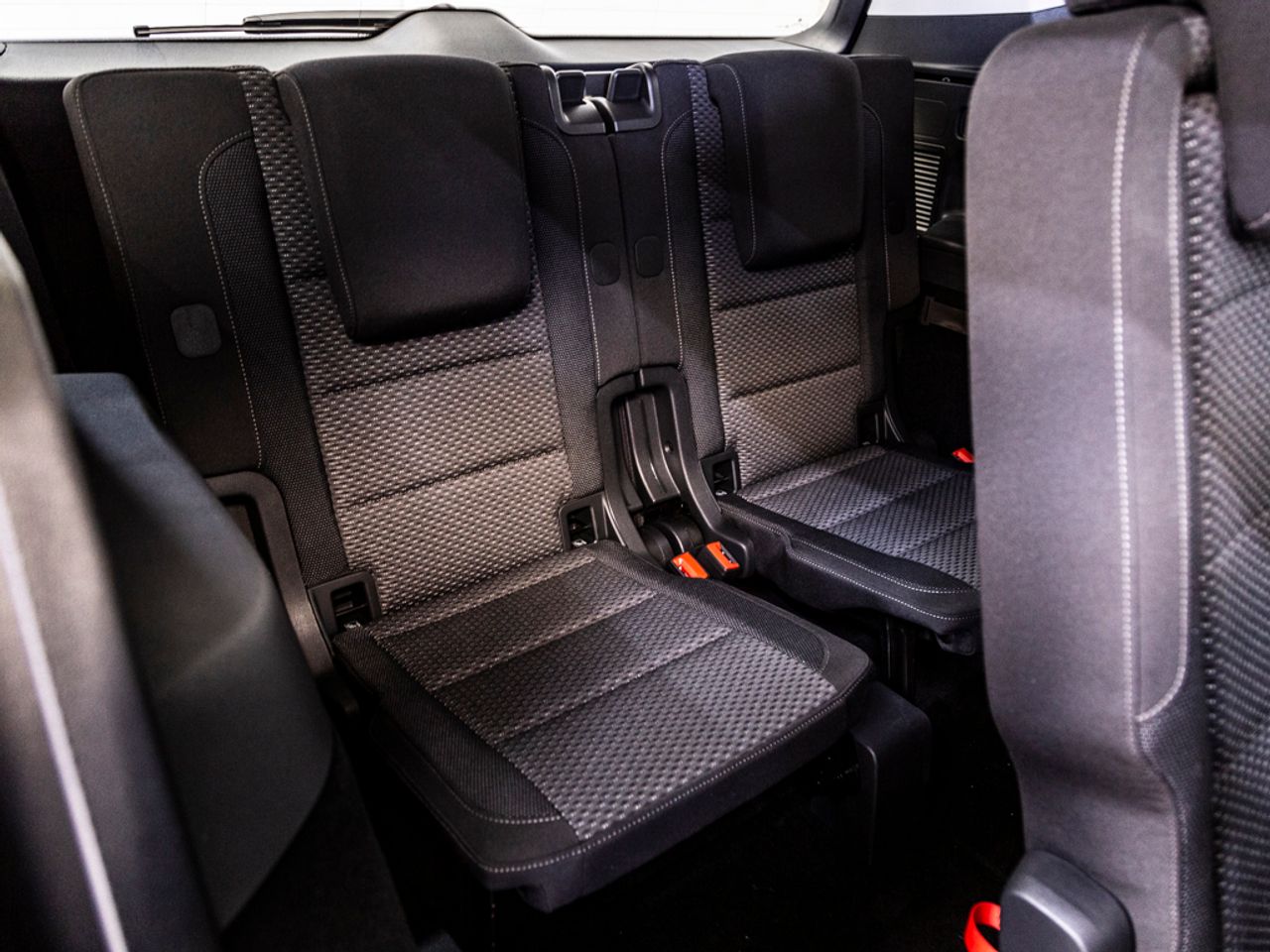 Volkswagen Touran Advance 1.5 TSI 150CV lleno