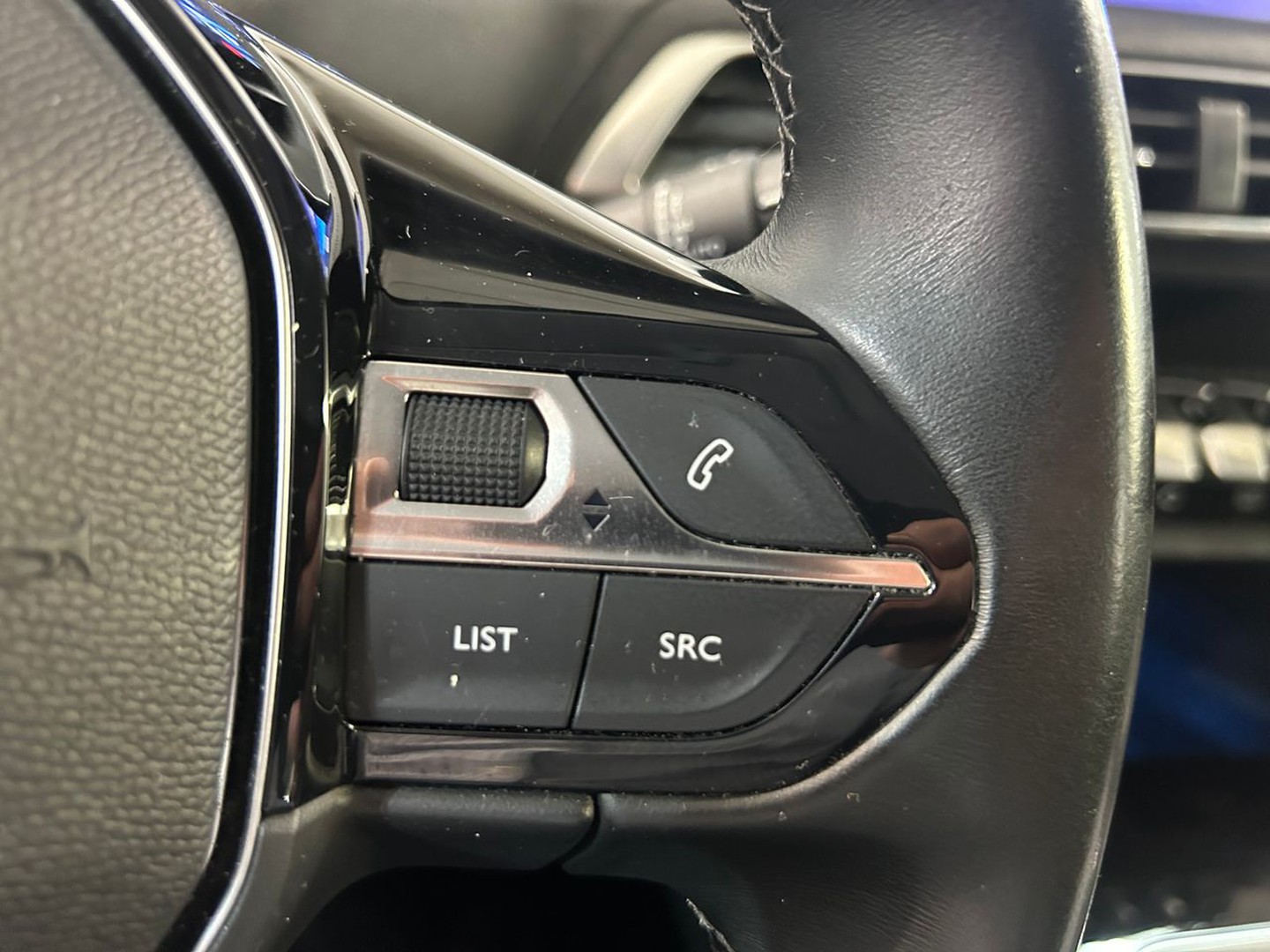 Peugeot 3008 1.5BlueHDi Active S&S 130 CV lleno