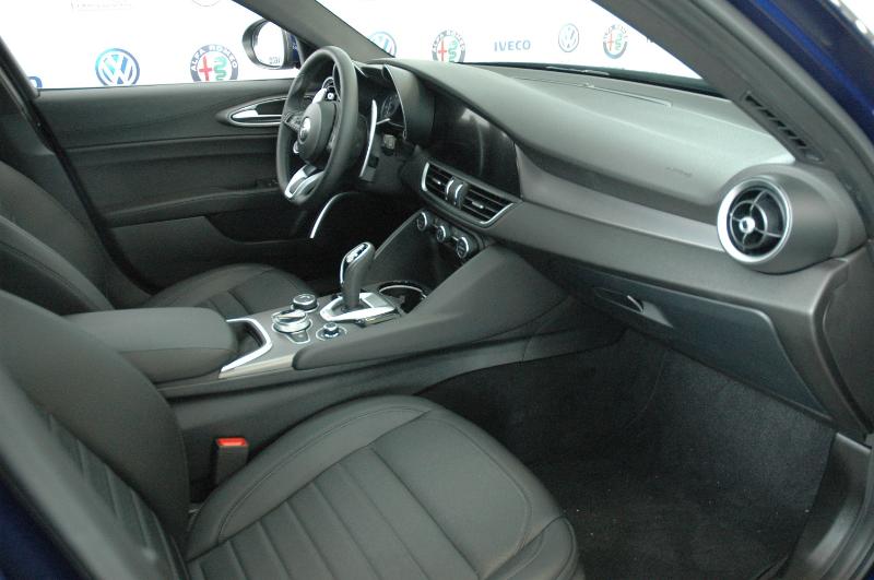 Alfa Romeo GIULIA 2.2 DIESEL 140KW (190CV) SPRINT+ RWD