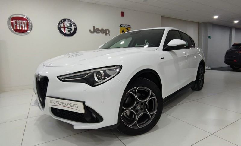 Alfa Romeo Stelvio  2.2 Diésel 190cv Sprint+ Q4