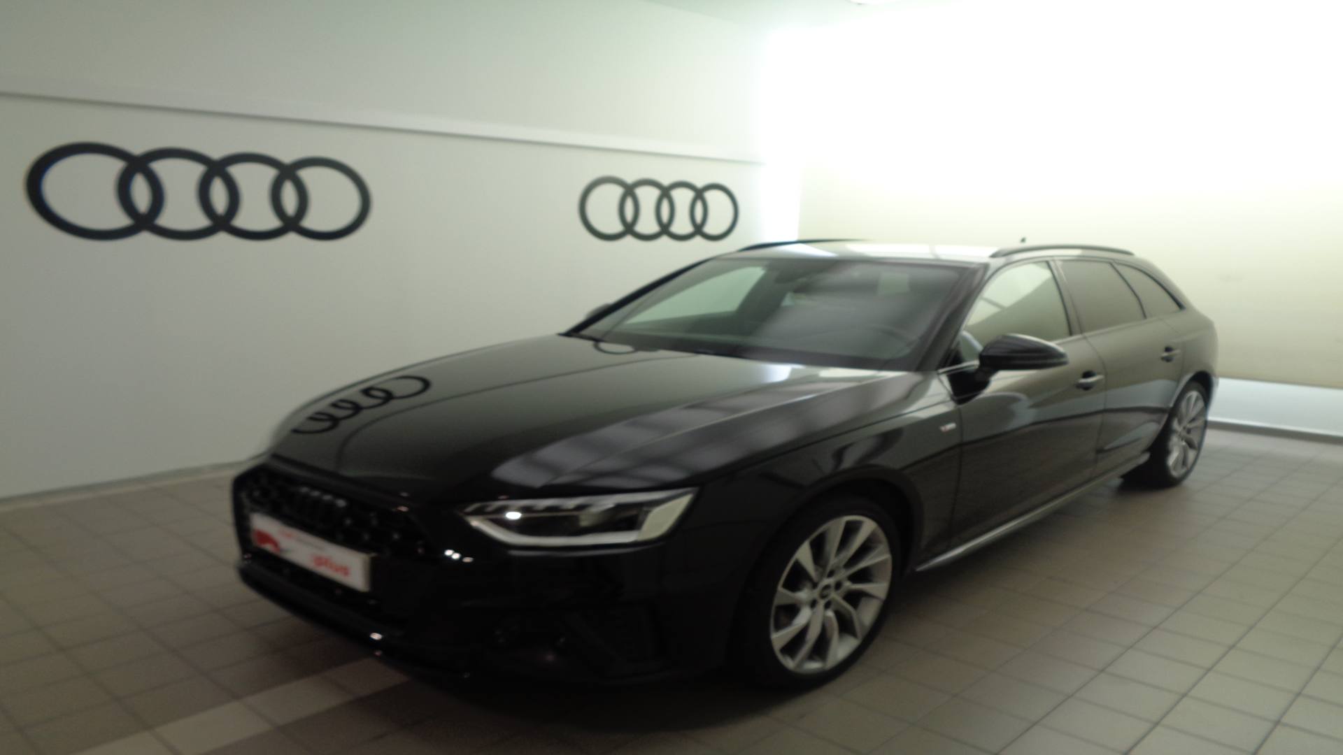 Audi A4 Avant 35 TDI Black line S tronic 120kW