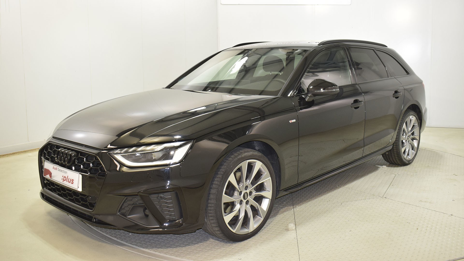 Audi A4 Avant 35 TDI Black line S tronic 120kW