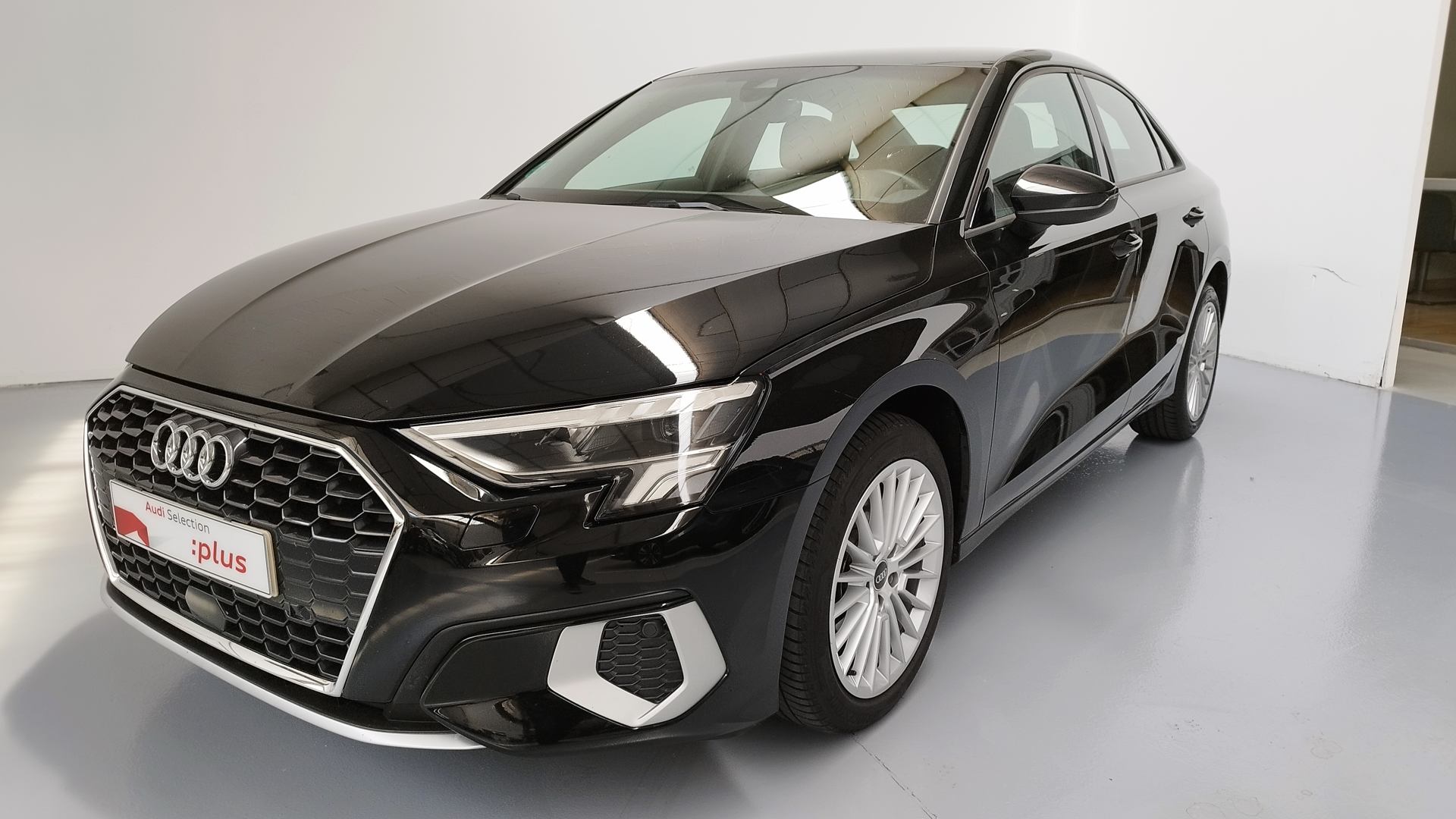 Audi Audi A3 Sedan Advanced 30 TDI  85(116) kW(CV) 6 vel.