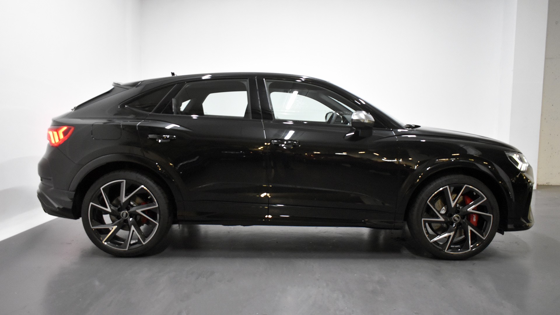 Audi RSQ3 RS Q3 Sportback 2.5 TFSI quattro S tronic (2023) - 84.600€  Zaragoza - OfertadeCoches.com