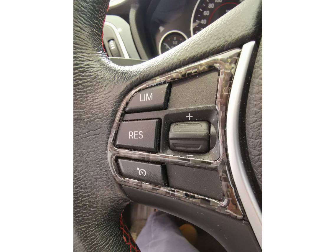 BMW 318d Touring lleno