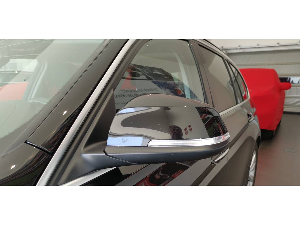 BMW 318d Touring lleno