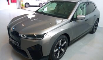 BMW iX xDrive40 240 kW (326 CV) lleno