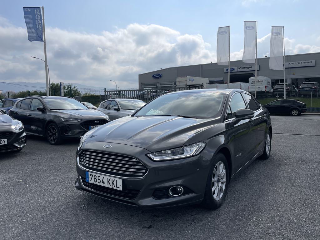 Ford Mondeo Sedán 2.0 HEV Titanium