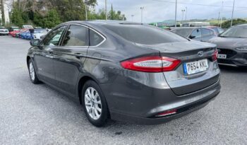 Ford Mondeo Sedán 2.0 HEV Titanium lleno