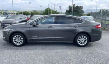 Ford Mondeo Sedán 2.0 HEV Titanium lleno