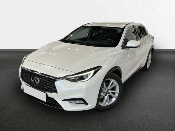 Infiniti Q30 1.5D PREMIUM
