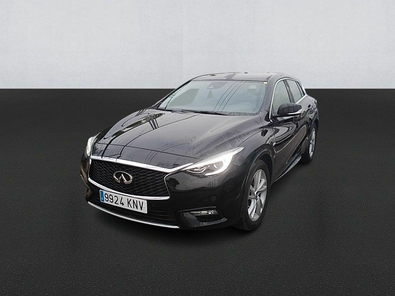 Infiniti Q30 2.2D PREMIUM 7DCT