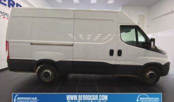 Iveco Daily Furgon 2.3 TD 35S 16 V 4100/H2 115 kW (156 CV) lleno