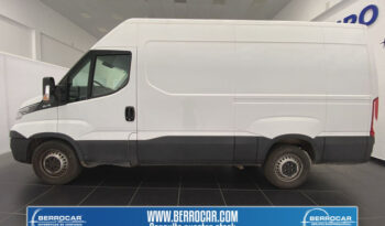 Iveco Daily Furgon 2.3 TD 35S 16 V 4100/H2 115 kW (156 CV) lleno
