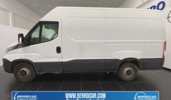 Iveco Daily Furgon 2.3 TD 35S 16 V 4100/H2 115 kW (156 CV) lleno