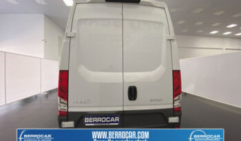 Iveco Daily Furgon 2.3 TD 35S 16 V 4100/H2 115 kW (156 CV) lleno