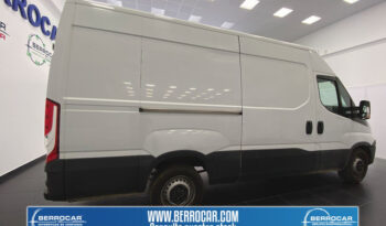 Iveco Daily Furgon 2.3 TD 35S 16 V 4100/H2 115 kW (156 CV) lleno