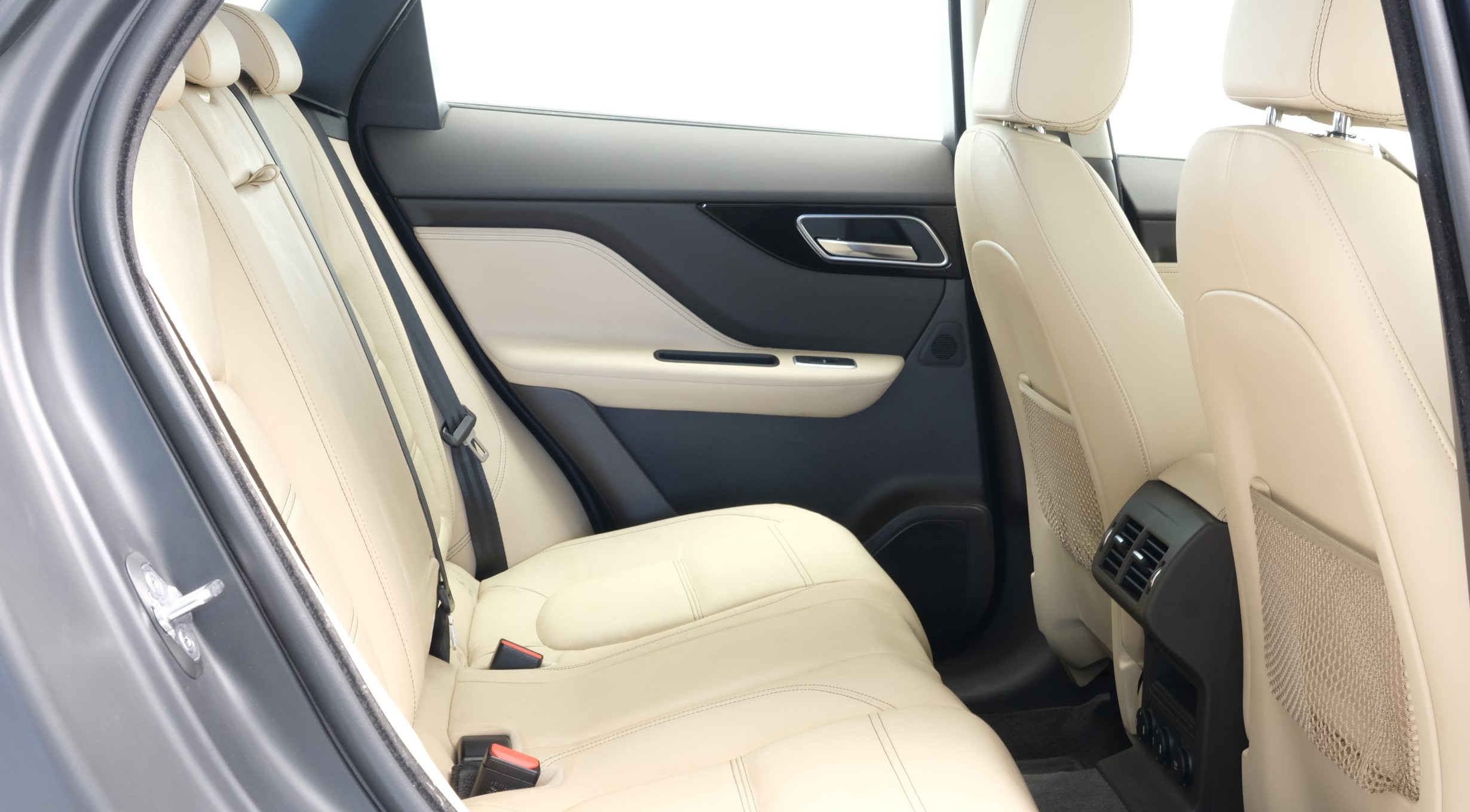 Jaguar F-PACE TODOTERRENO 2.0T 184KW PRESTIGE 4WD AUTO 250 5P lleno