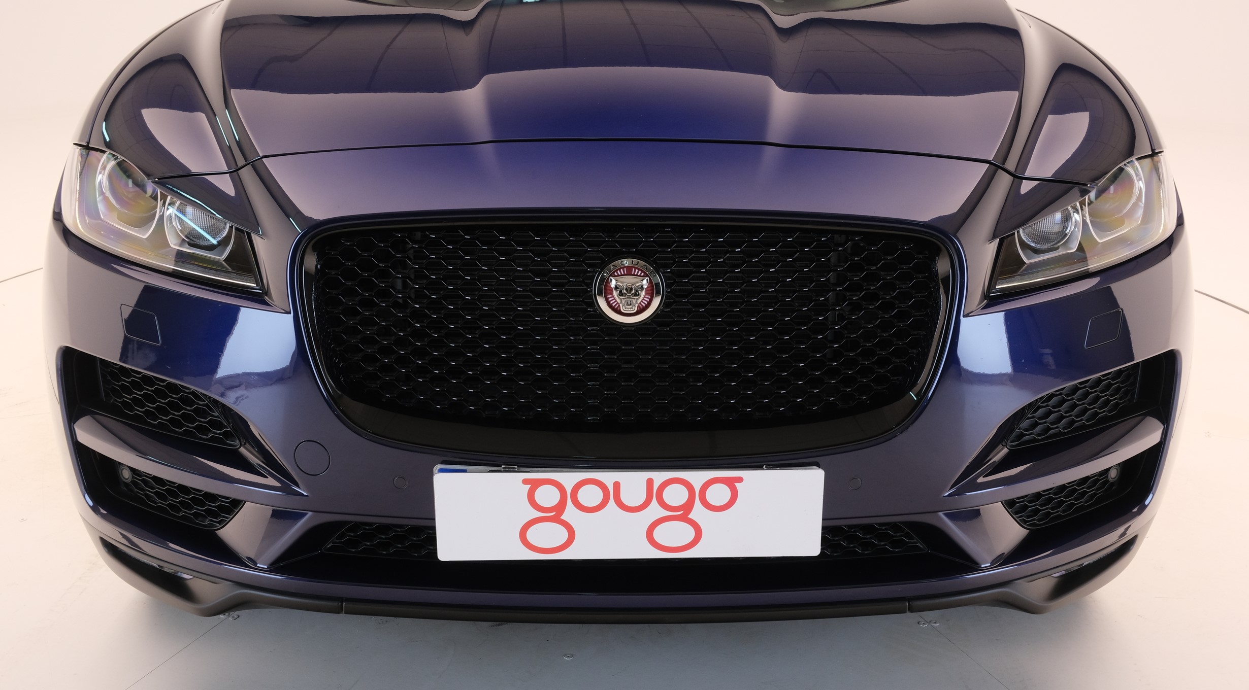 Jaguar F-PACE TODOTERRENO 2.0T 184KW PRESTIGE 4WD AUTO 250 5P lleno