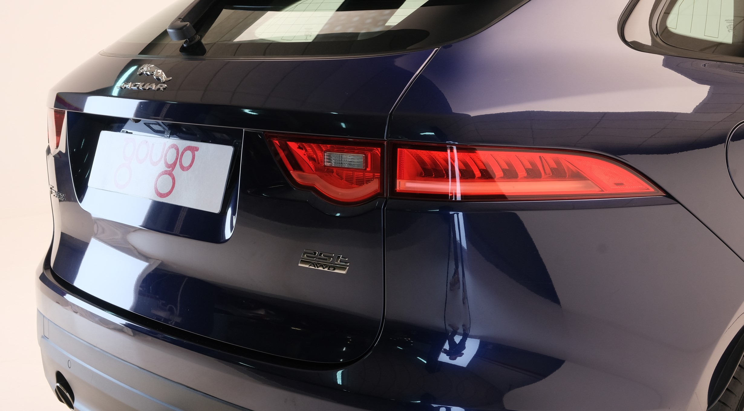 Jaguar F-PACE TODOTERRENO 2.0T 184KW PRESTIGE 4WD AUTO 250 5P lleno