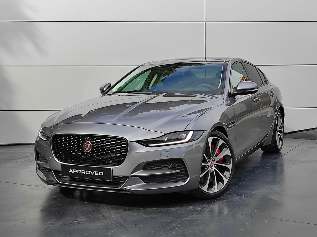 Jaguar XE 2.0D 132KW S AUTO 4WD 180 4P