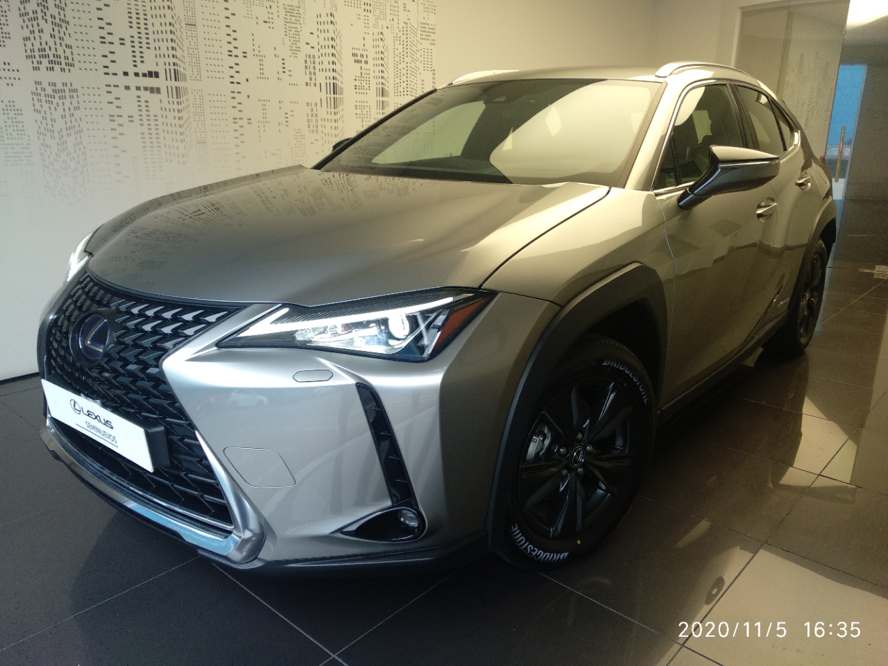 Lexus UX 2.0 250h Business