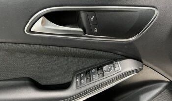 Mercedes-Benz Clase A A 180 d Style lleno