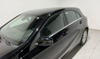 Mercedes-Benz Clase A A 180 d Style lleno