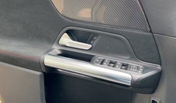 Mercedes-Benz Clase B 180 d lleno
