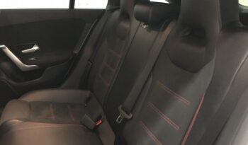 Mercedes-Benz Clase CLA 200 D DCT Shooting Brake lleno