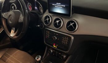 Mercedes-Benz Clase CLA 200 d Urban Shooting Brake lleno
