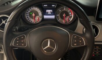 Mercedes-Benz Clase CLA 200 d Urban Shooting Brake lleno
