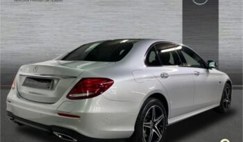 Mercedes-Benz Clase E 300 de lleno