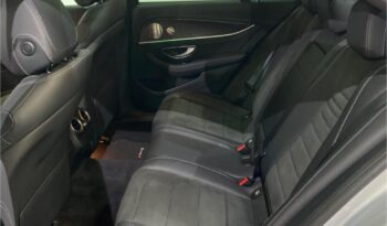 Mercedes-Benz Clase E 300 de lleno