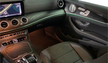 Mercedes-Benz Clase E 300 de lleno