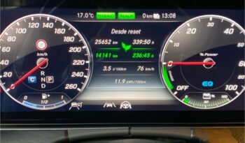 Mercedes-Benz Clase E 300 de lleno