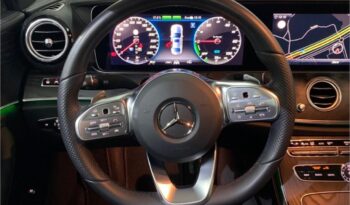 Mercedes-Benz Clase E 300 de lleno