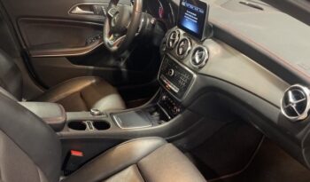 Mercedes-Benz GLA 200 AMG Line lleno