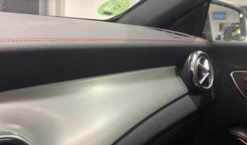 Mercedes-Benz GLA 200 AMG Line lleno