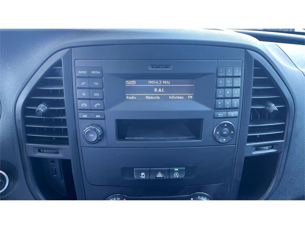 Mercedes-Benz Vito 114 CDI Larga lleno