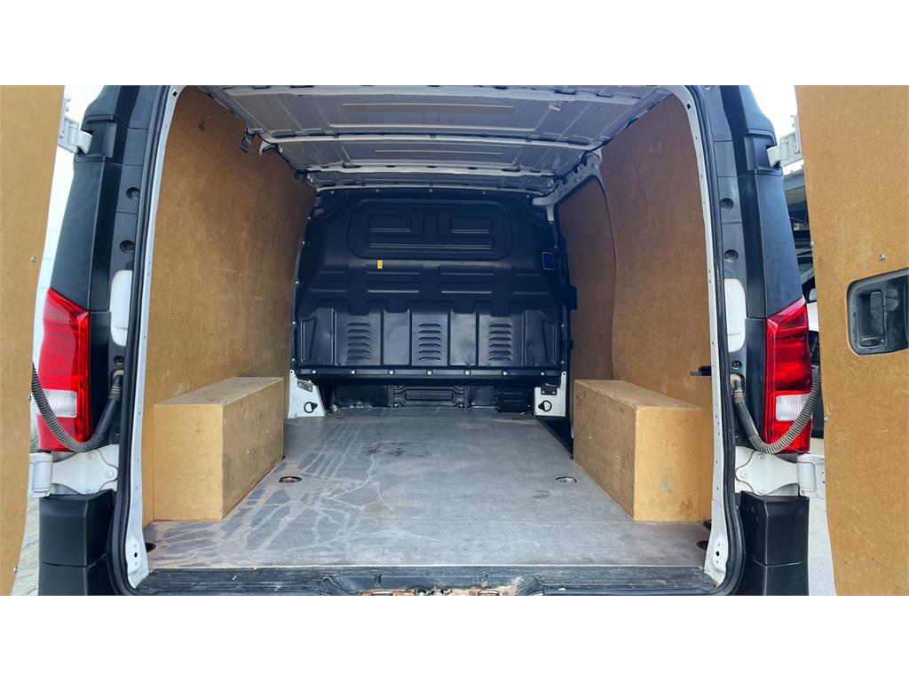 Mercedes-Benz Vito 114 CDI Larga lleno