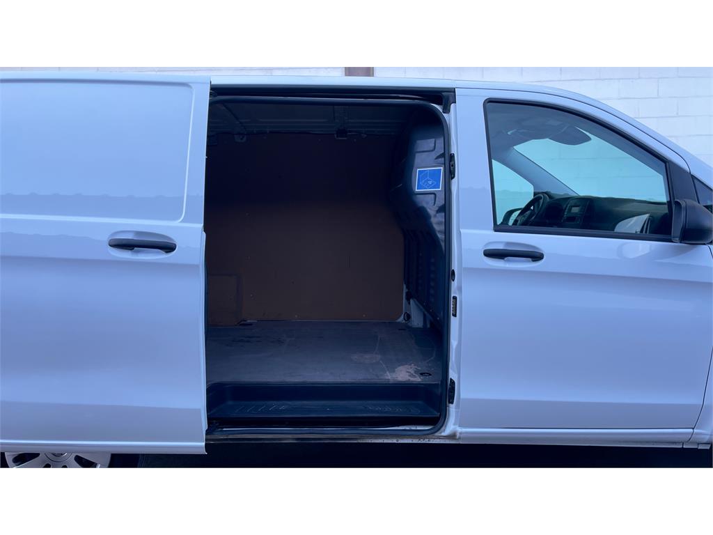 Mercedes-Benz Vito 114 CDI Larga lleno