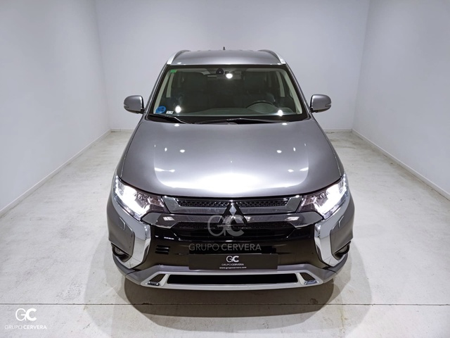 Mitsubishi Outlander 2.4 PHEV Motion 4WD Auto 165 kW (224 CV)