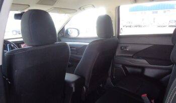 Mitsubishi Outlander 220 DID MOTION 2WD lleno
