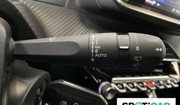 Peugeot 2008   Puretech 100 S&S 6 Vel. MAN Active Pack lleno