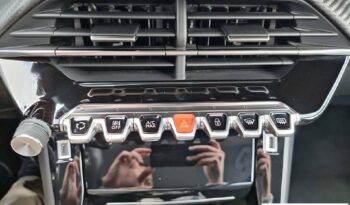 Peugeot 2008   Puretech 130 S&S EAT8 Allure lleno